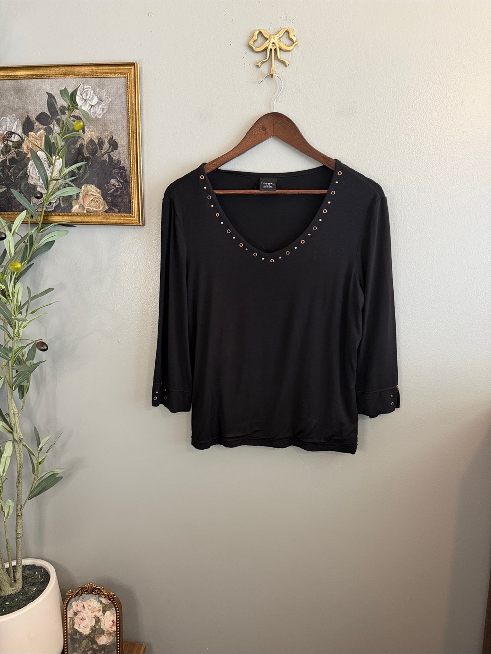 Tribal Black Grommet Studded Scoop Neck 3/4 Sleeve Stretch Top L - Picture 2 of 9